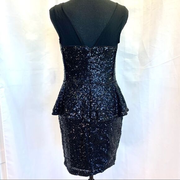 Bebe Black sequin stretchy peplum mini clubwear cocktail dress size medium - Picture 6 of 16